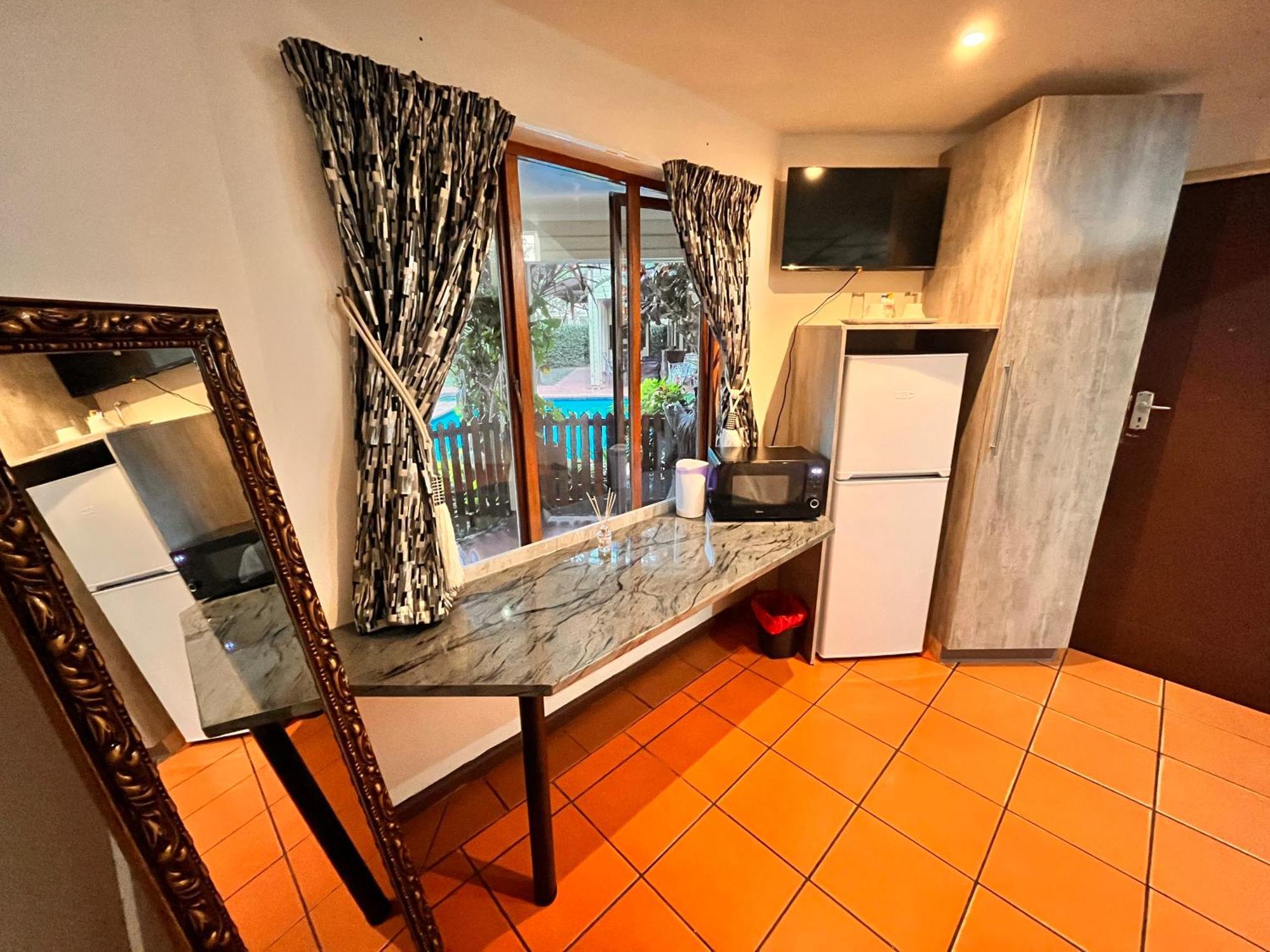 The Wood House Hotel Empangeni Luaran gambar