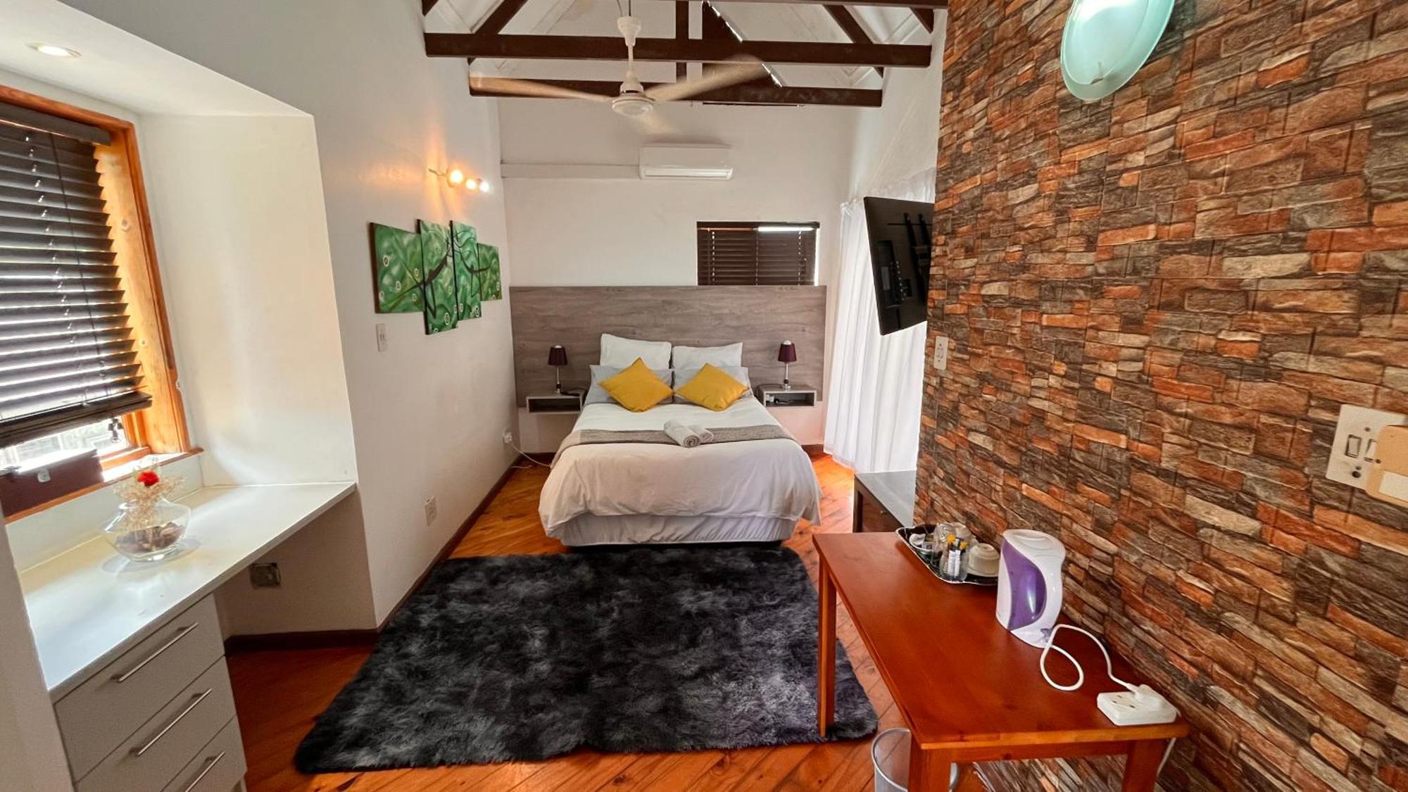 The Wood House Hotel Empangeni Bilik gambar